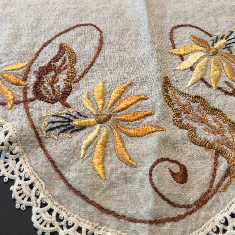 Vintage Floral Embroidered Table Runner Beige Linen Crochet Lace Trim 46x16 Boho